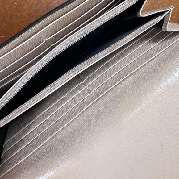 GUCCI Women's Long Wallet Nice Flora Leather White Used - Picture 9 of 12